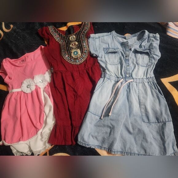 Girl's 5 years Lot of 2 Dresses &Top Carter's, Kids Headquarters, Unbranded - Picture 1 of 13